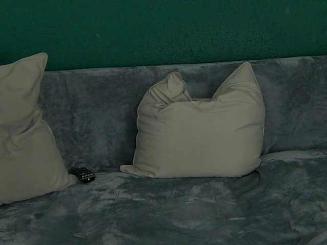 SkinnyNatty webcam