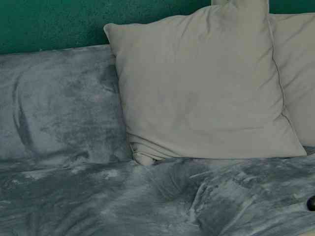SkinnyNatty webcam