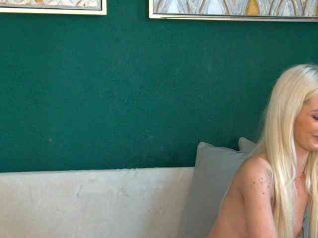 SkinnyNatty webcam