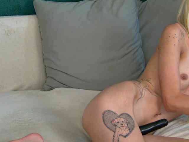 SkinnyNatty webcam