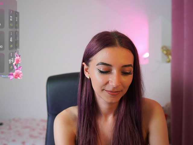 RocknRose18 live cam on BongaCams