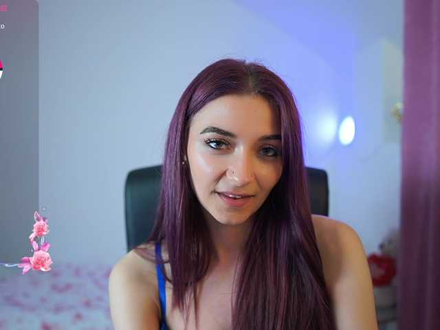 RocknRose18 live cam on BongaCams