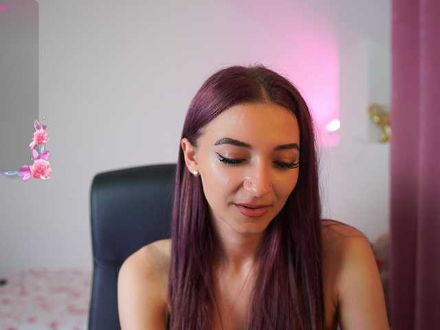 RocknRose18 live cam on BongaCams