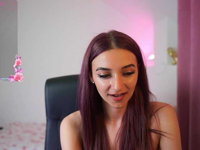 RocknRose18 live cam on BongaCams