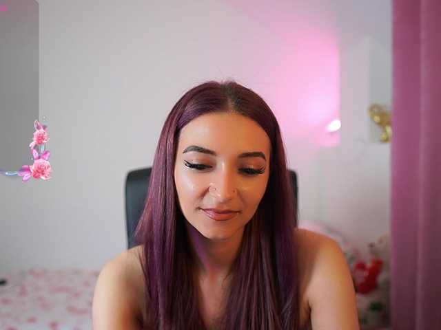 RocknRose18 live cam on BongaCams