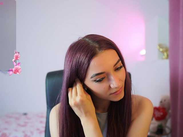 RocknRose18 live cam on BongaCams
