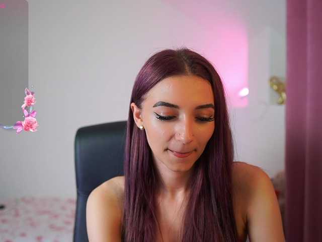 RocknRose18 live cam on BongaCams
