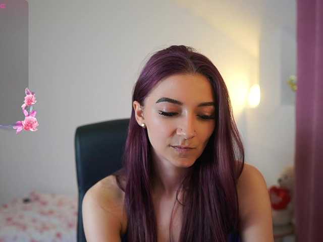 RocknRose18 live cam on BongaCams