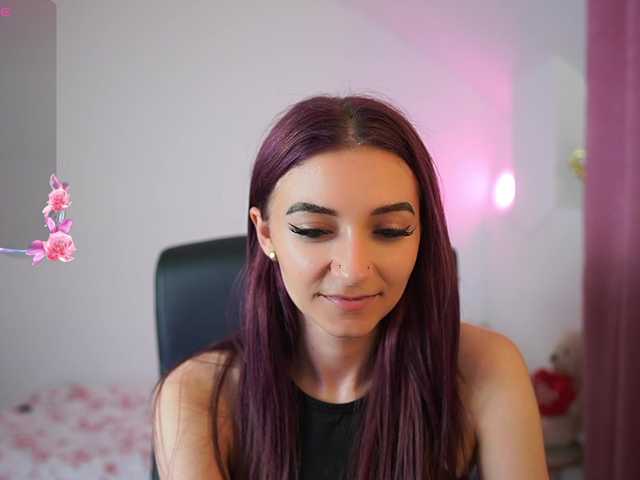 RocknRose18 live cam on BongaCams