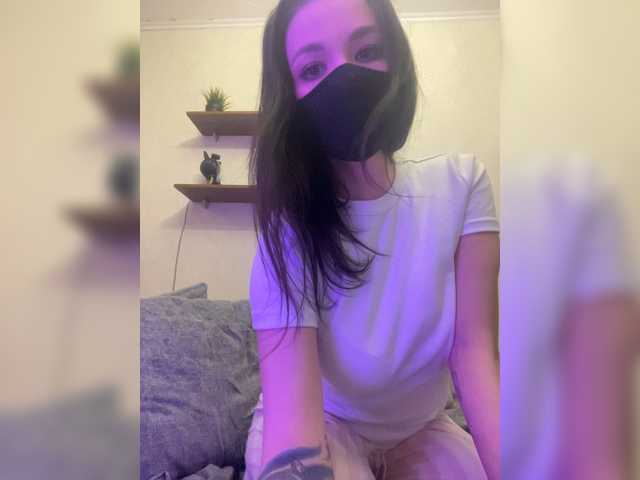 Barsi8 live cam on BongaCams