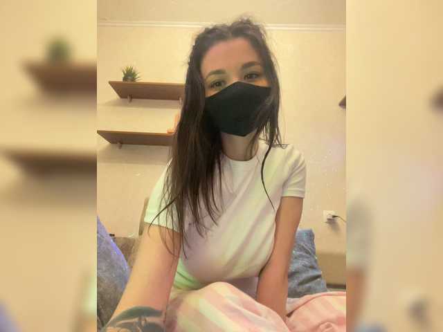 Barsi8 live cam on BongaCams