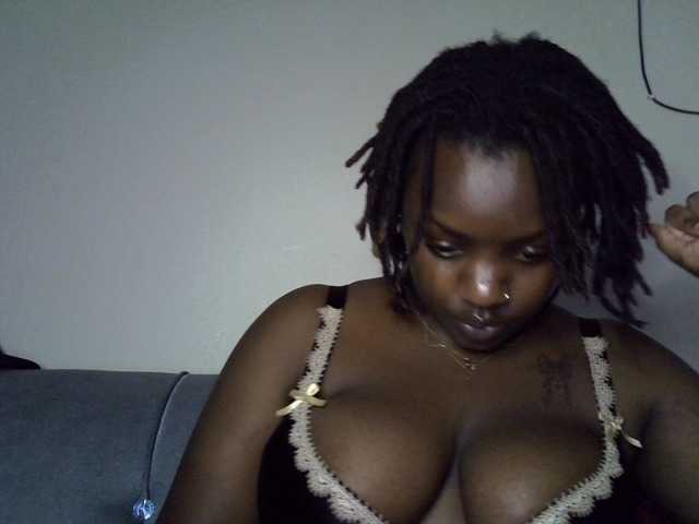 Aisling1 live cam on BongaCams