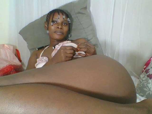 Blacksweetbeb live cam on BongaCams