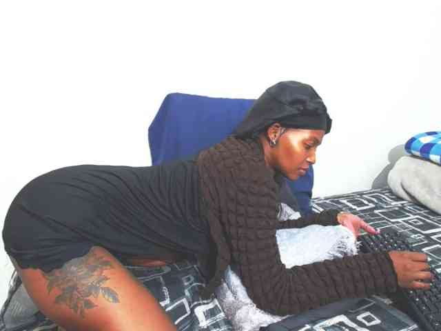 SlutyKay webcam