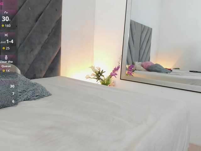 Miaatorres live webcam show