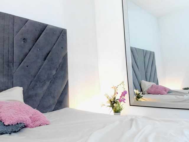 Miaatorres live cam on BongaCams