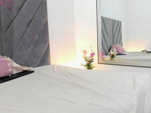 Miaatorres live cam on BongaCams