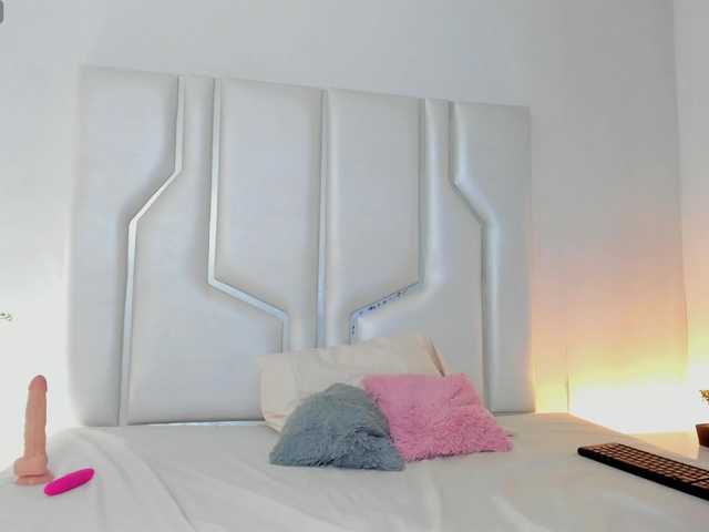 Miaatorres's BongaCams show and profile