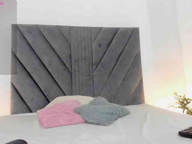 Miaatorres webcam