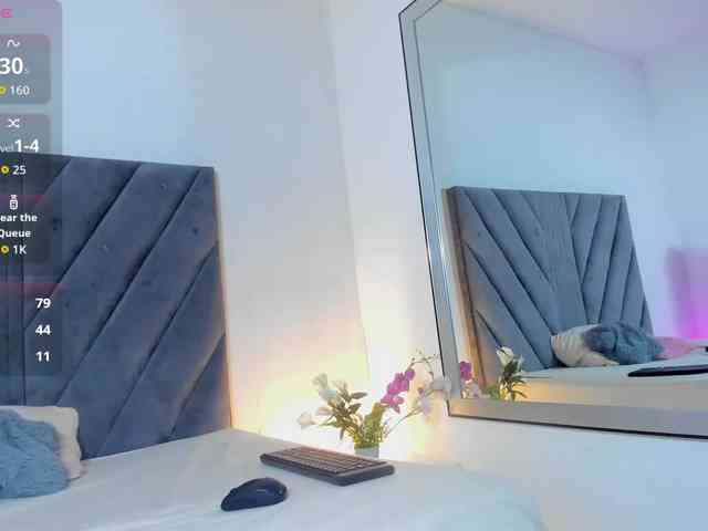 Miaatorres webcam