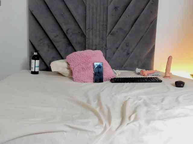 Miaatorres webcam