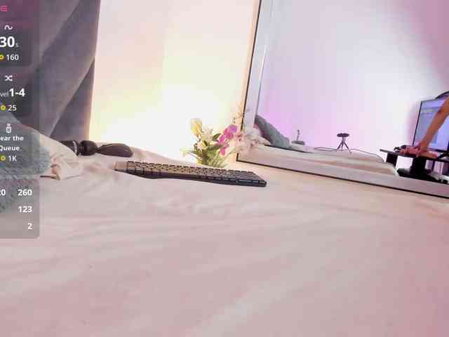 Miaatorres webcam