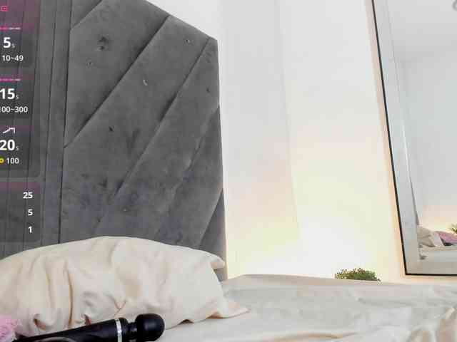 Miaatorres webcam