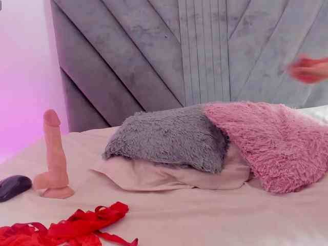 Miaatorres webcam