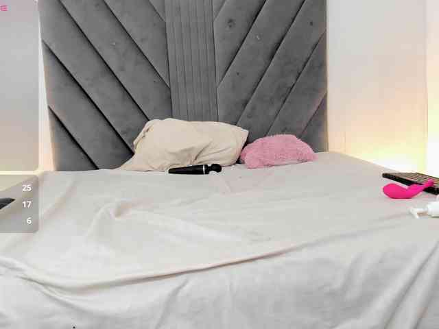 Miaatorres webcam