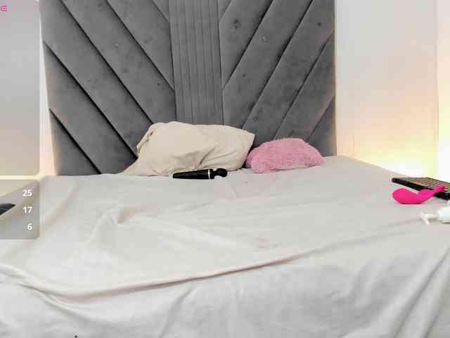Miaatorres webcam