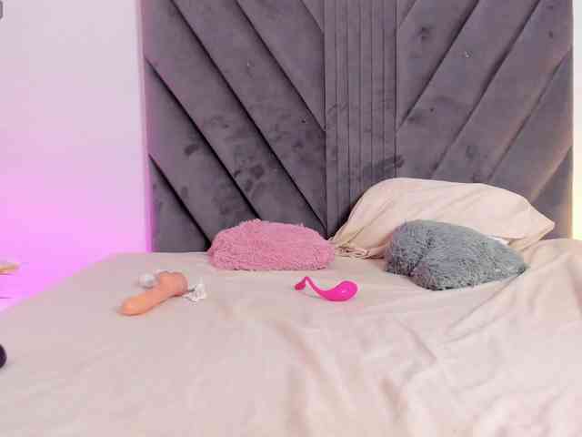 Miaatorres webcam