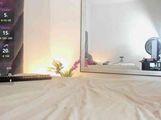 Miaatorres webcam