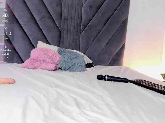 Miaatorres webcam