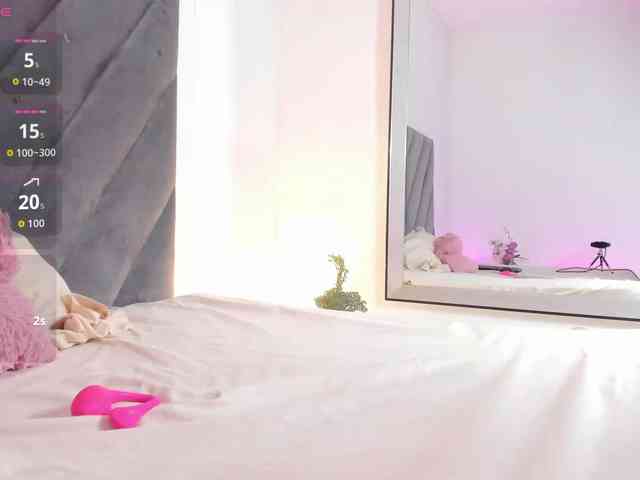 Miaatorres webcam