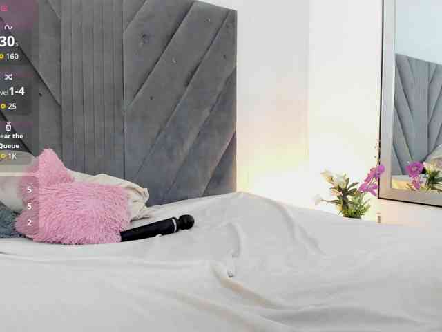 Miaatorres webcam