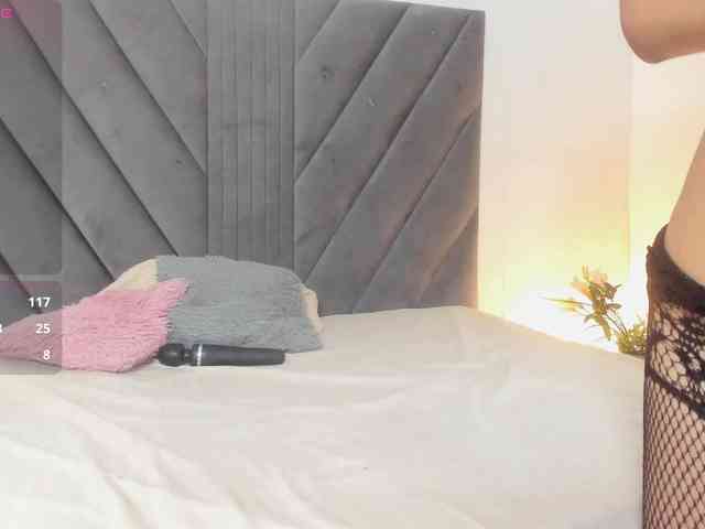 Miaatorres webcam