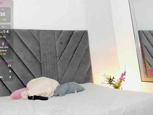 Miaatorres webcam