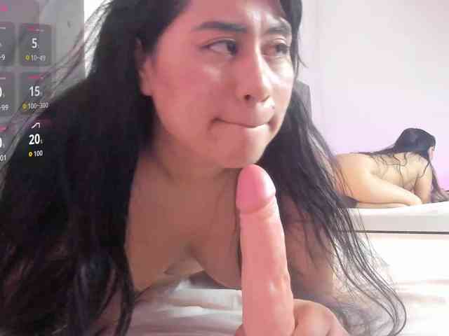 Miaatorres webcam