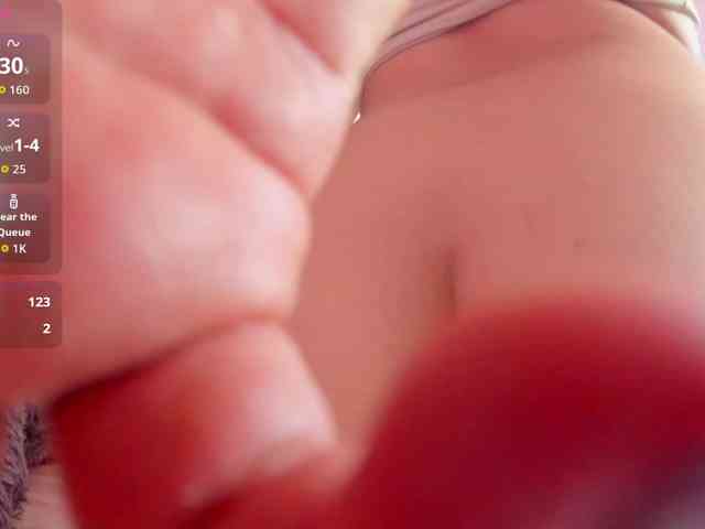 Miaatorres webcam