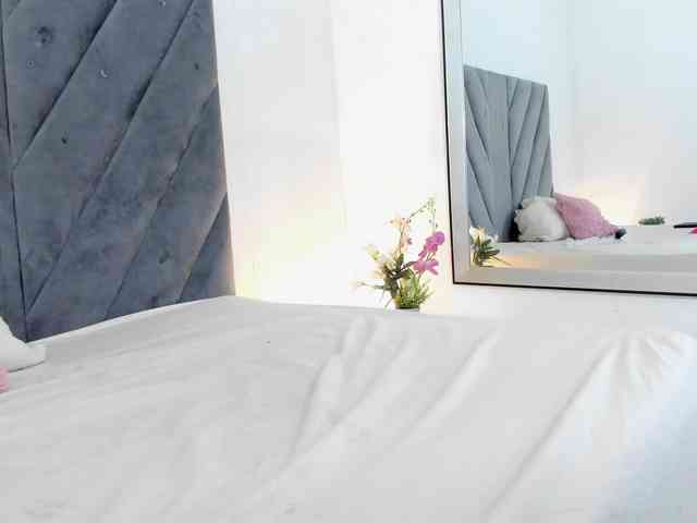 Miaatorres Live Webcam on BongaCams