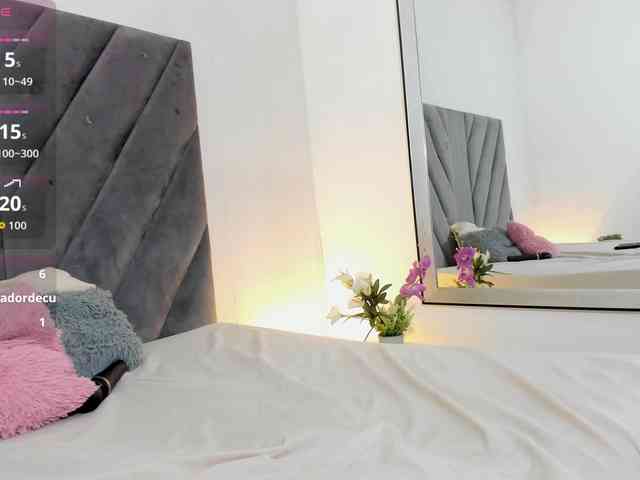 Miaatorres webcam