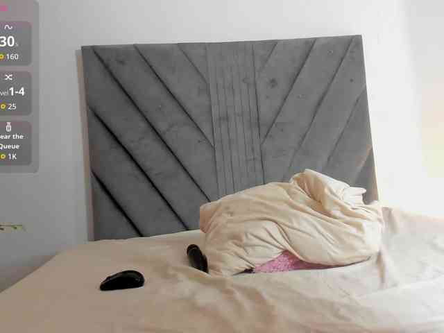 Miaatorres webcam