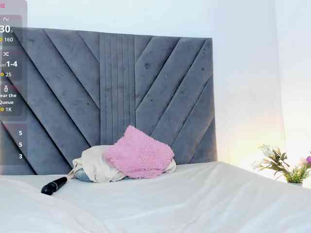 Miaatorres webcam