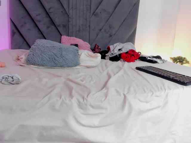 Miaatorres webcam