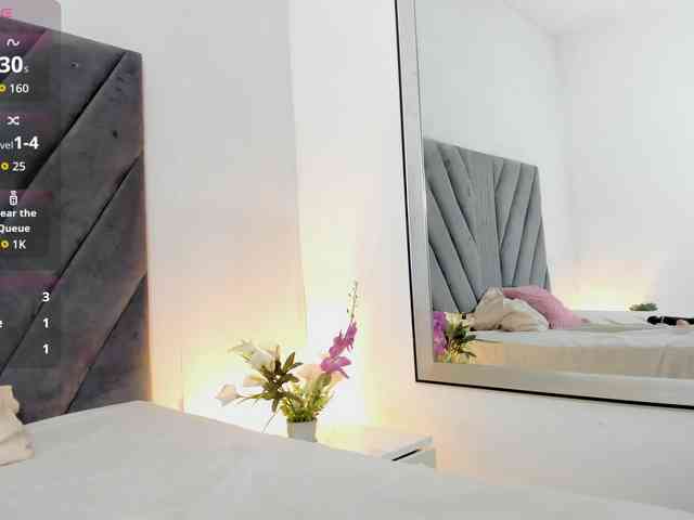 Miaatorres webcam