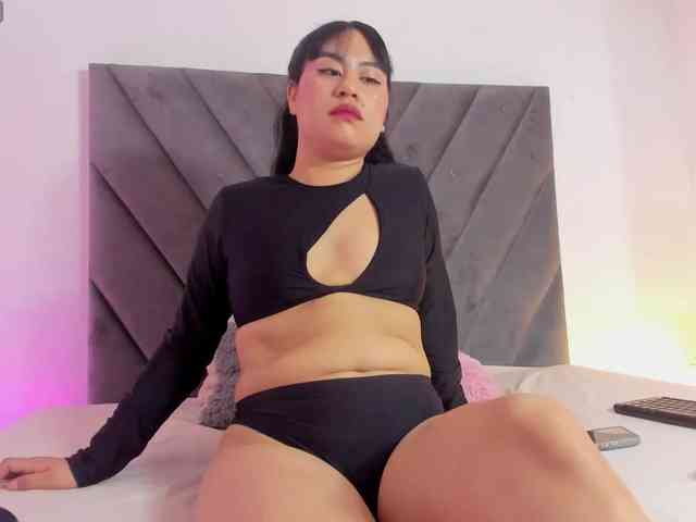 Miaatorres webcam