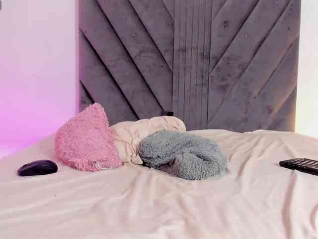 Miaatorres webcam