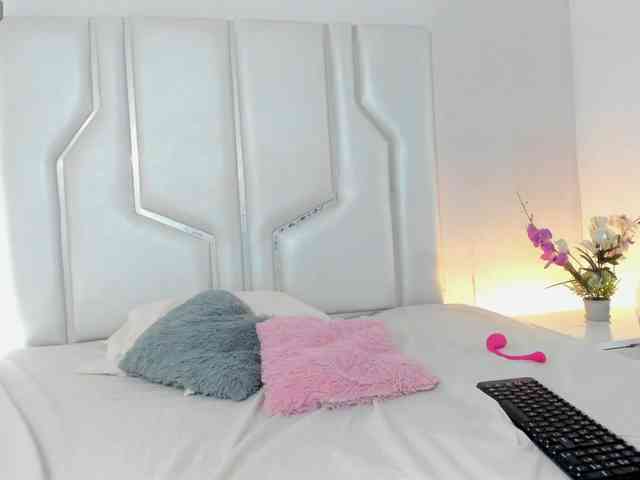 Miaatorres webcam