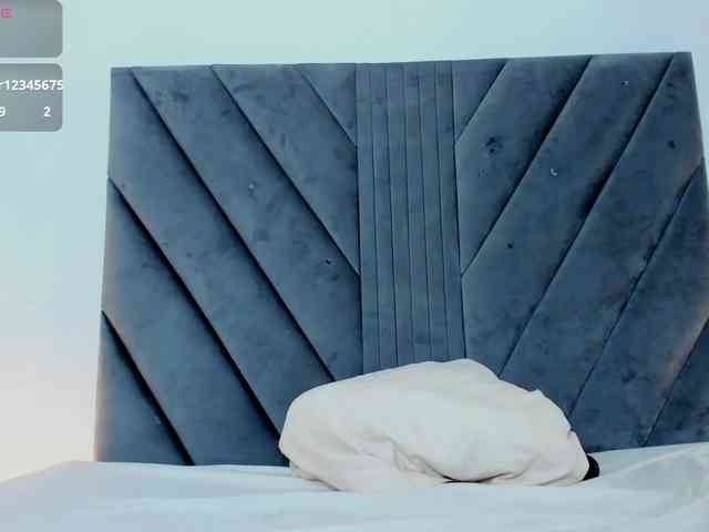 Miaatorres webcam
