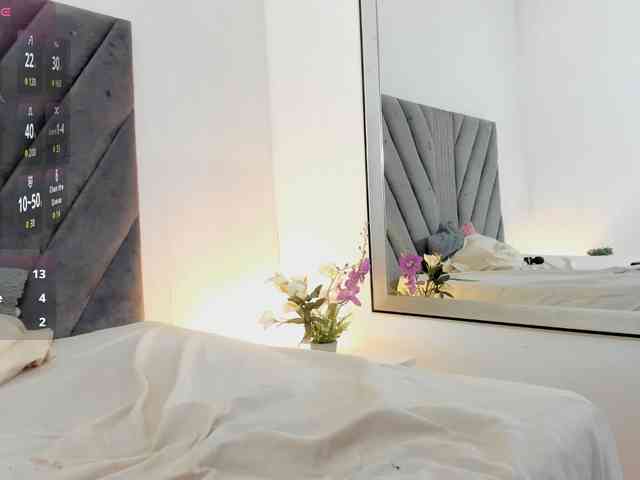 Miaatorres webcam